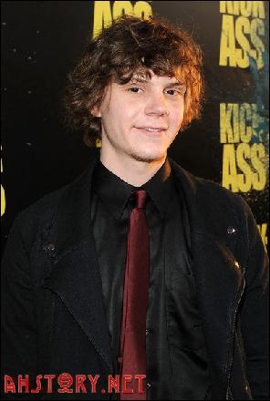 evan-peters-001 (399x594, 44 kБ...)