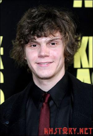 evan-peters-002 (405x594, 44 kБ...)
