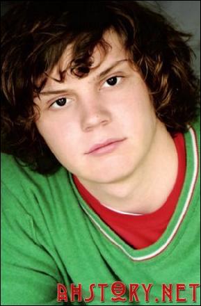 evan-peters-015 (295x450, 27 kБ...)