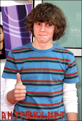 evan-peters-020 (271x400, 31 kБ...)