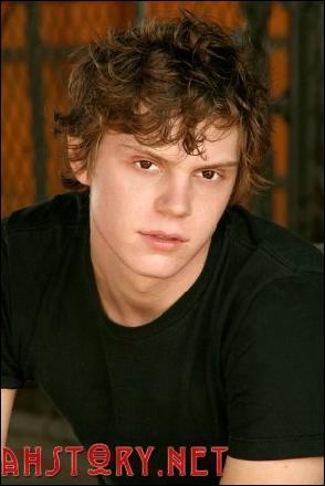 evan-peters-021 (300x450, 24 kБ...)
