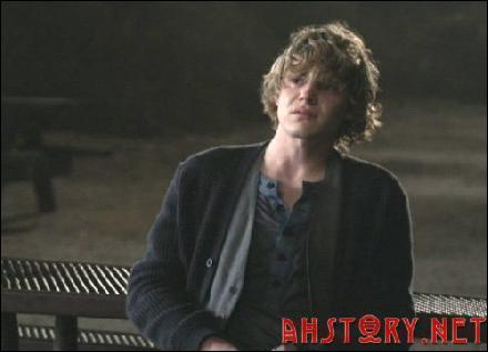evan-peters-026 (500x360, 25 kБ...)