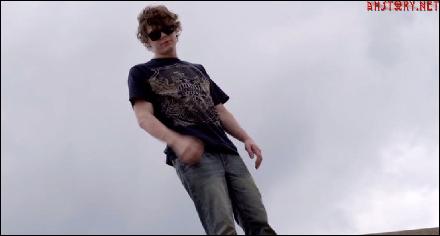 evan-peters-028 (1280x684, 51 kБ...)