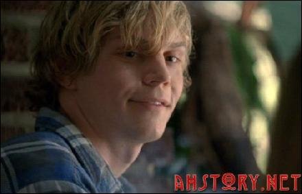 evan-peters-034 (500x321, 24 kБ...)
