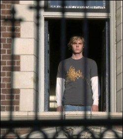 evan-peters-037 (250x282, 17 kБ...)