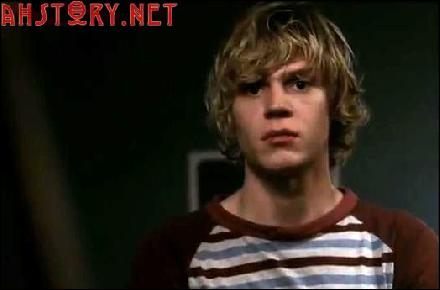 evan-peters-049 (524x345, 18 kБ...)