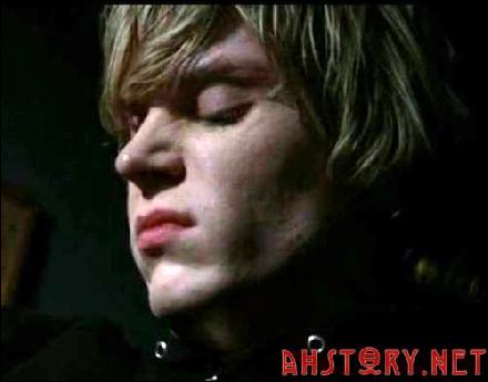evan-peters-051 (500x391, 19 kБ...)