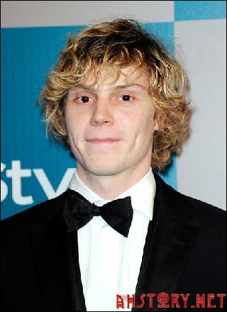 evan-peters-058 (432x594, 47 kБ...)